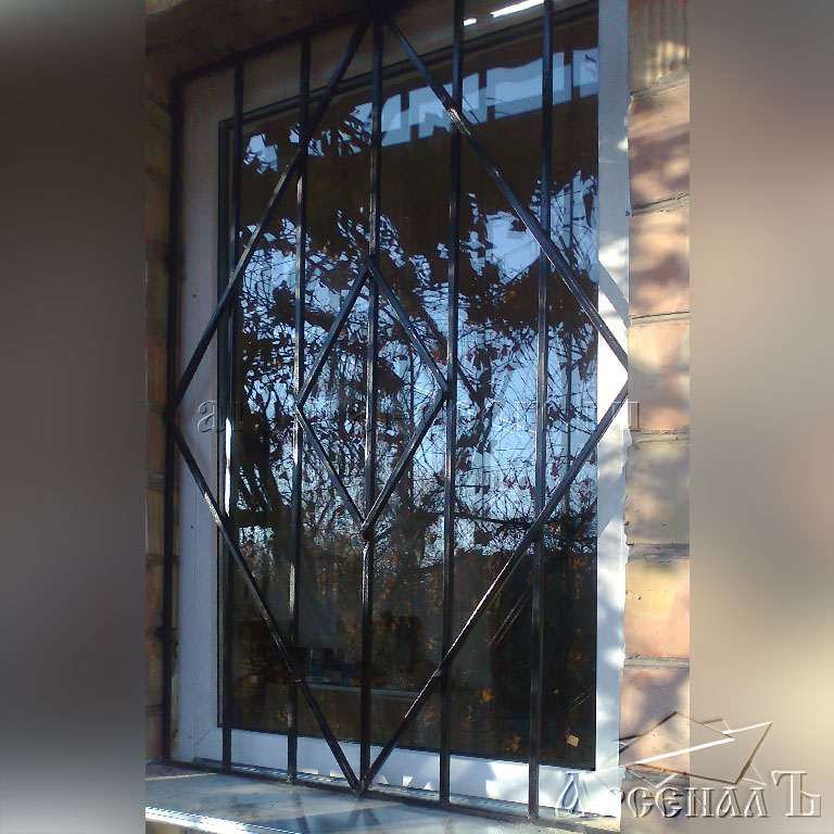 Прочные железные решетки на окна в г. Ногинск (Артикул 00097)