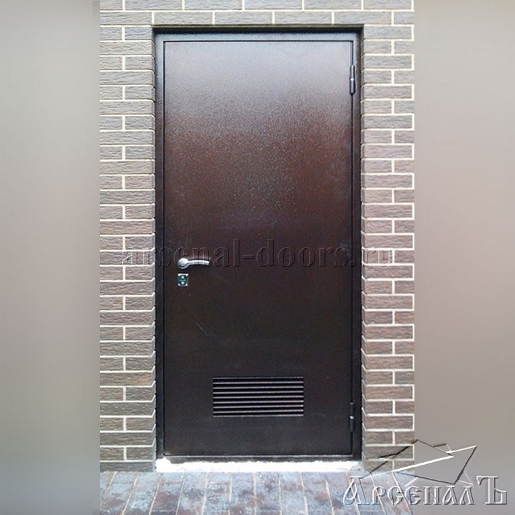 Входная металлическая дверь с порошковым напылением и вентиляционной решеткой