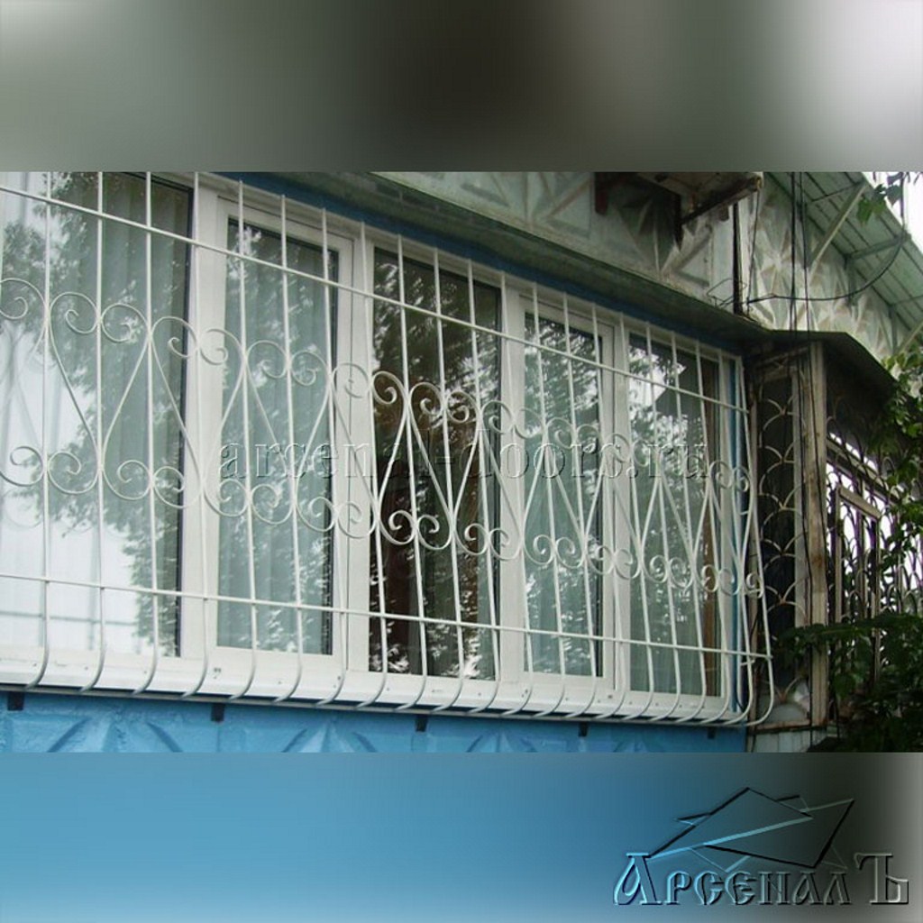 Металлические оконные и балконные решетки